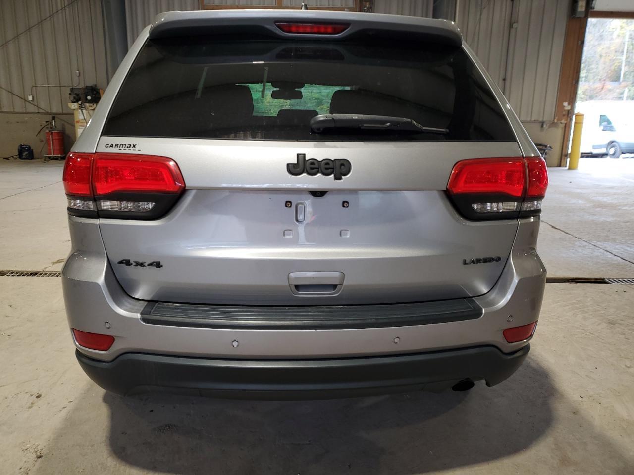 2016 Jeep Grand Cherokee Laredo - Фото 6