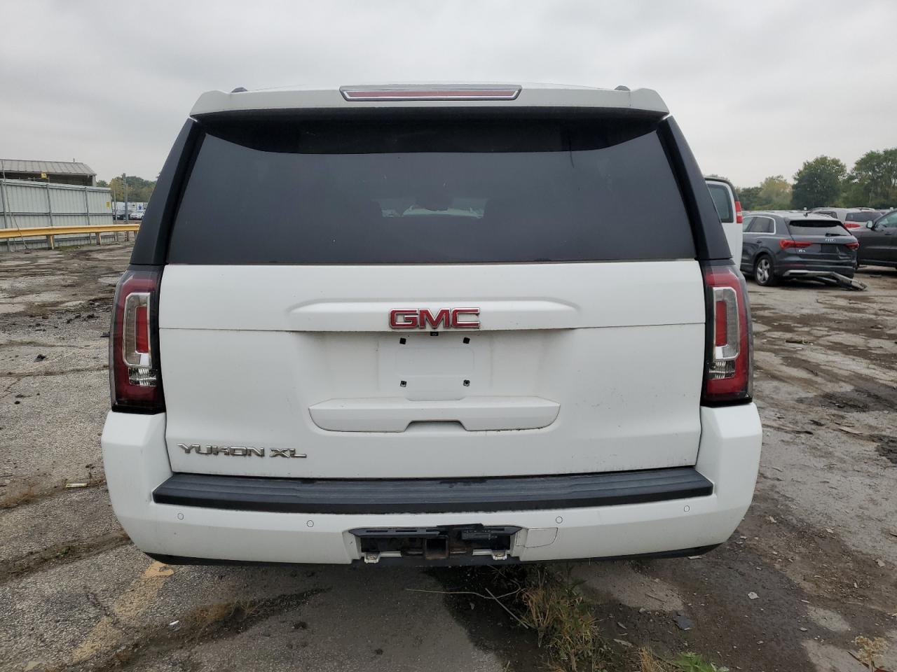 2015 GMC Yukon Xl C1500 Slt - Image 6