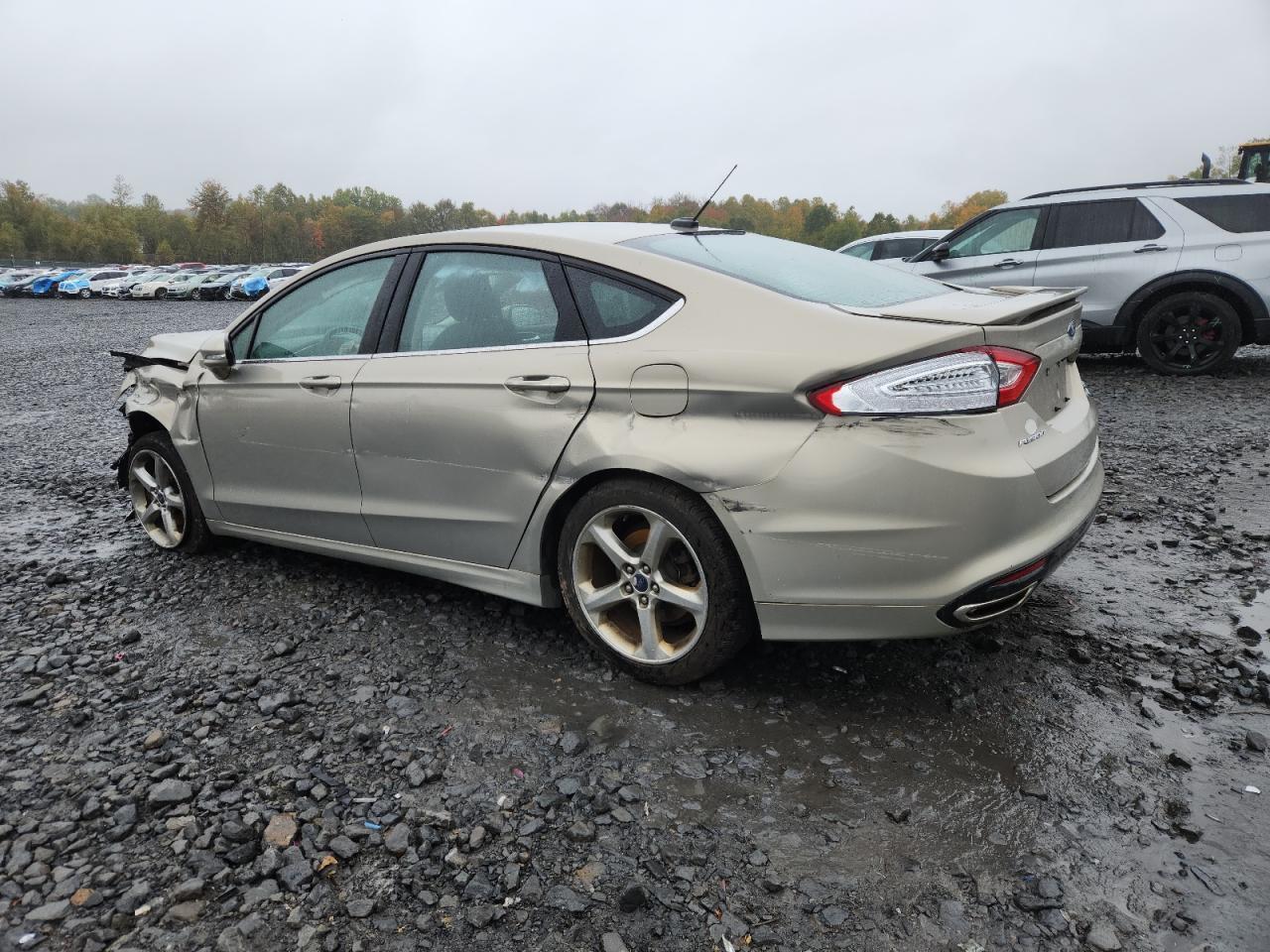 2015 Ford Fusion Se - Фото 2