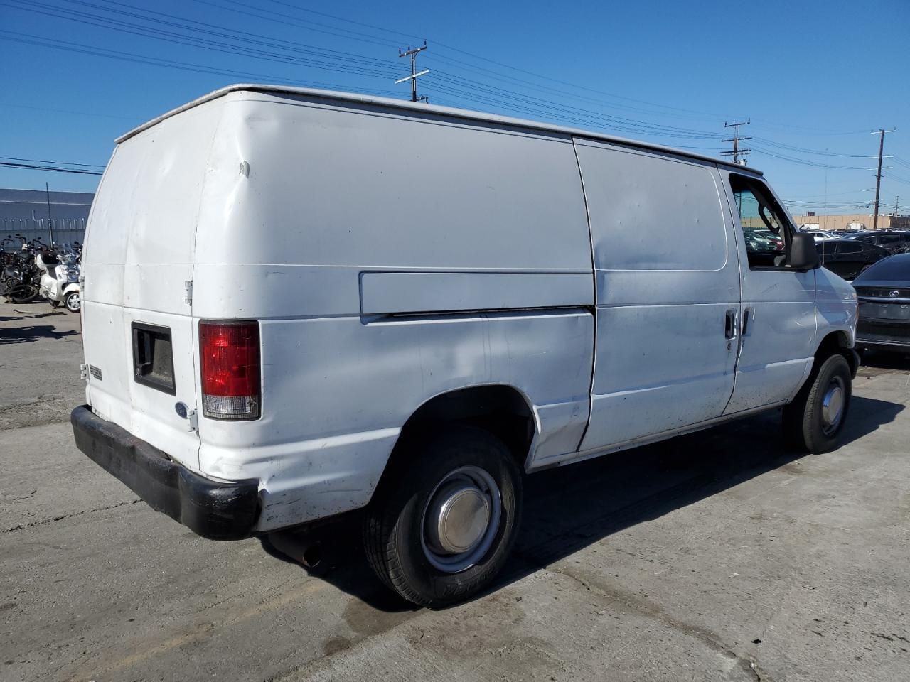 2004 Ford Econoline E350 Super Duty Van - Фото 3