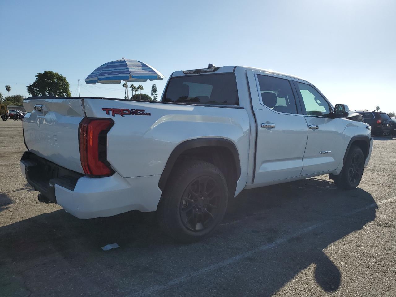2022 Toyota Tundra Crewmax Limited - Фото 3