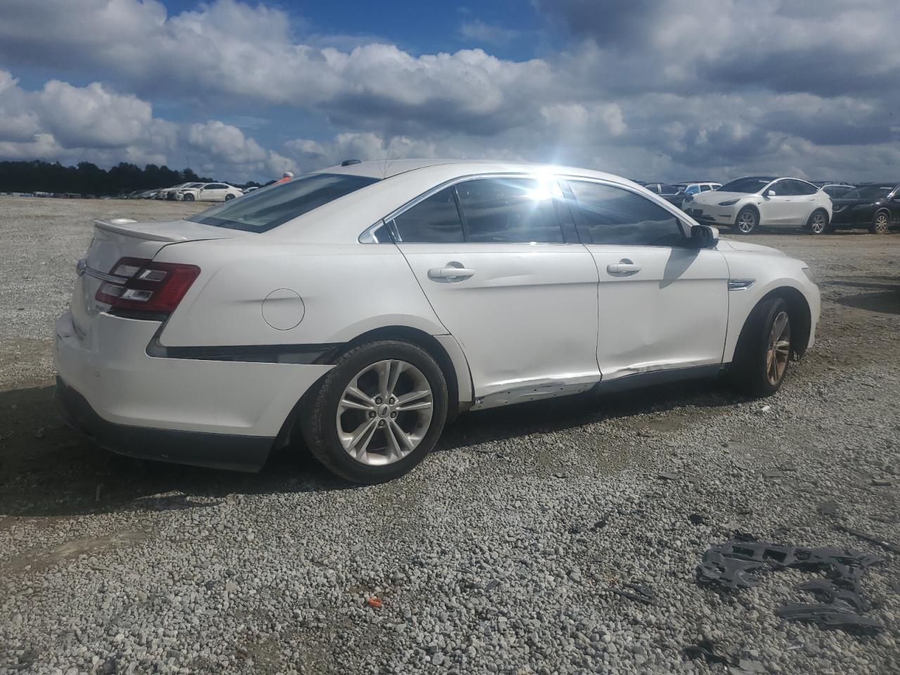 2014 Ford Taurus Sel - Image 3
