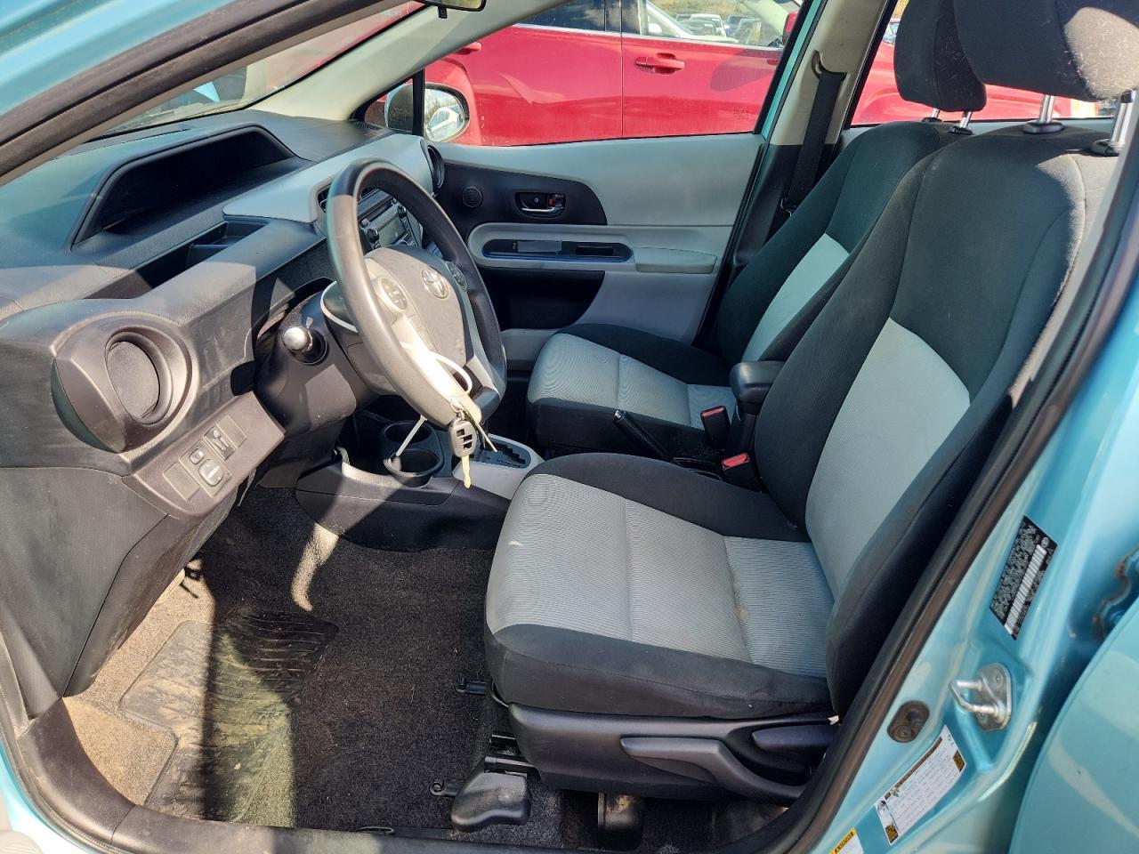 2012 Toyota Prius C - Фото 7