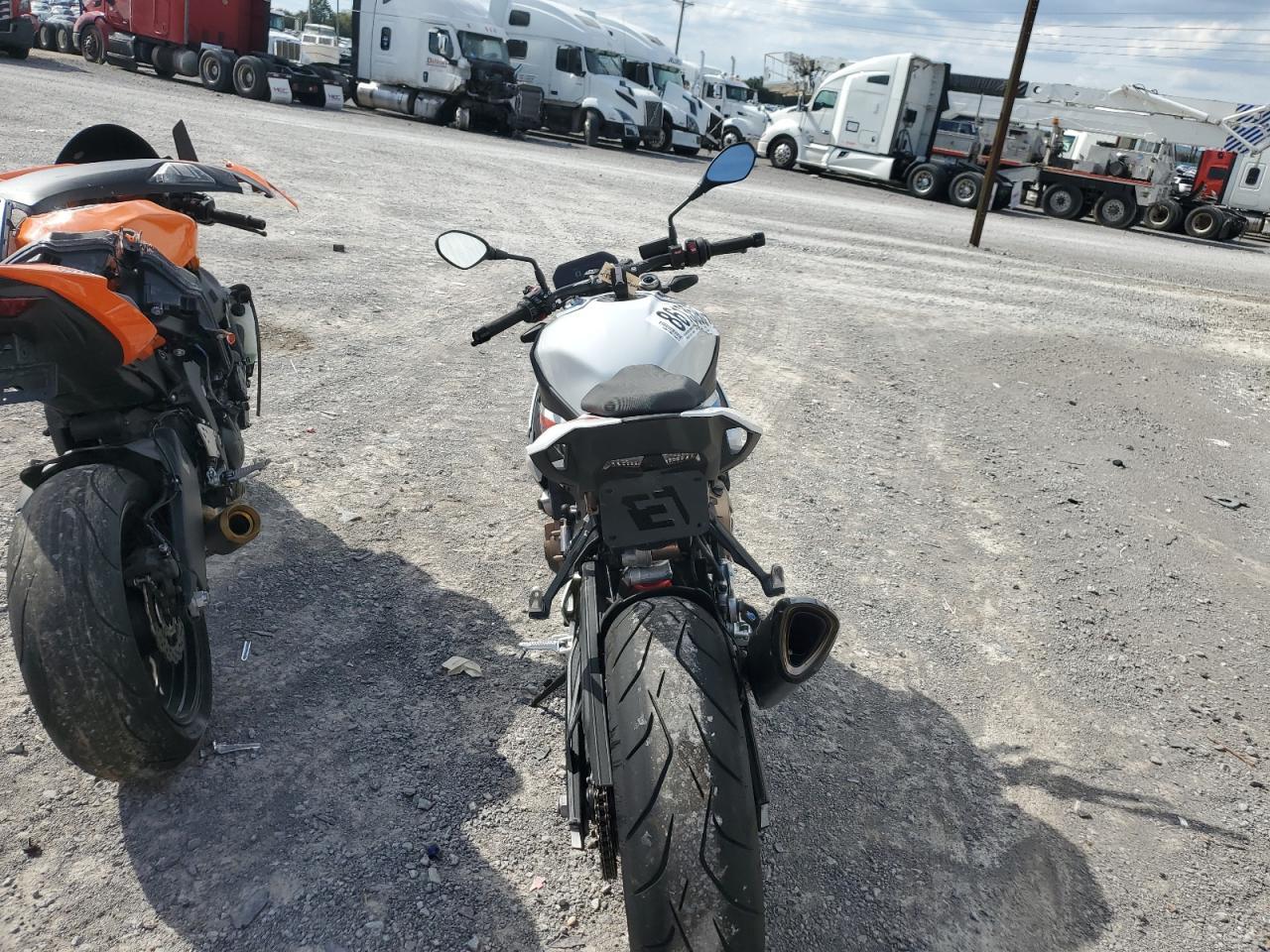 2024 BMW S 1000 R - Image 4