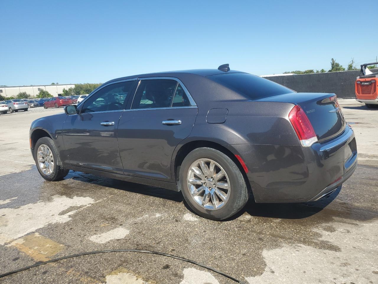 2019 Chrysler 300 Limited - Фото 2