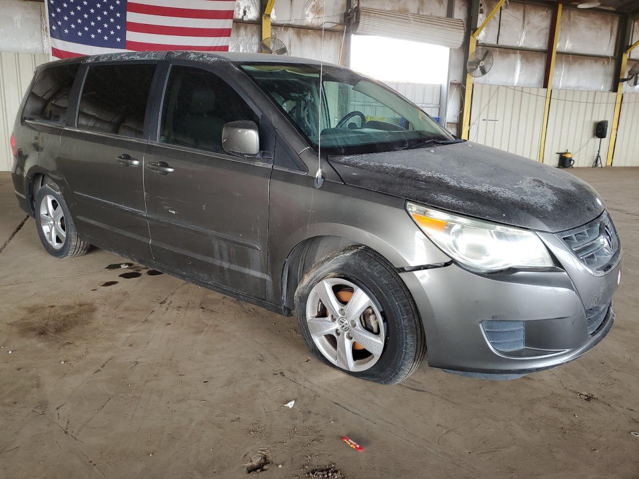 2010 Volkswagen Routan Se - Фото 4