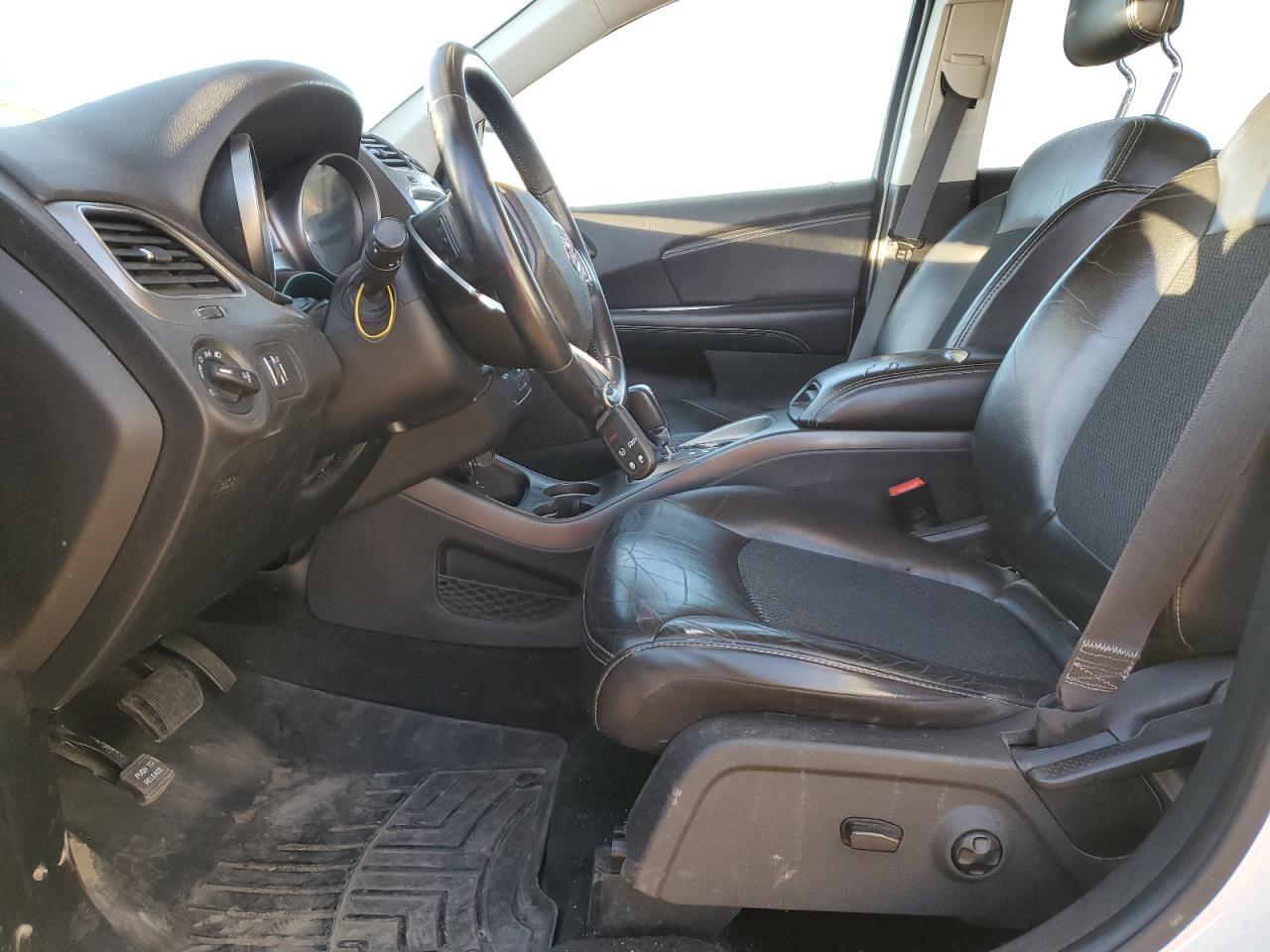 2018 Dodge Journey Crossroad - Image 7