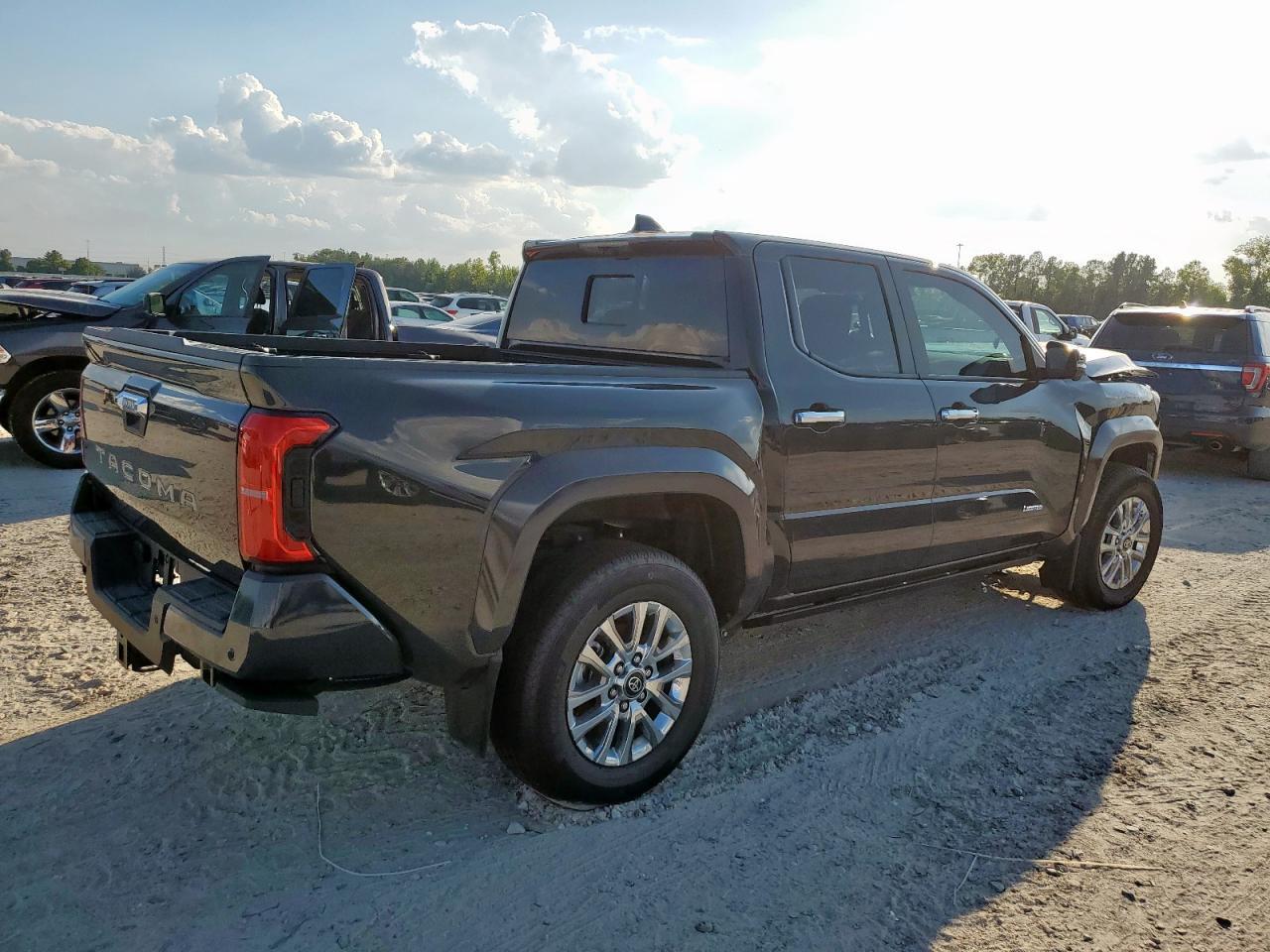 2025 Toyota Tacoma Double Cab - Фото 3
