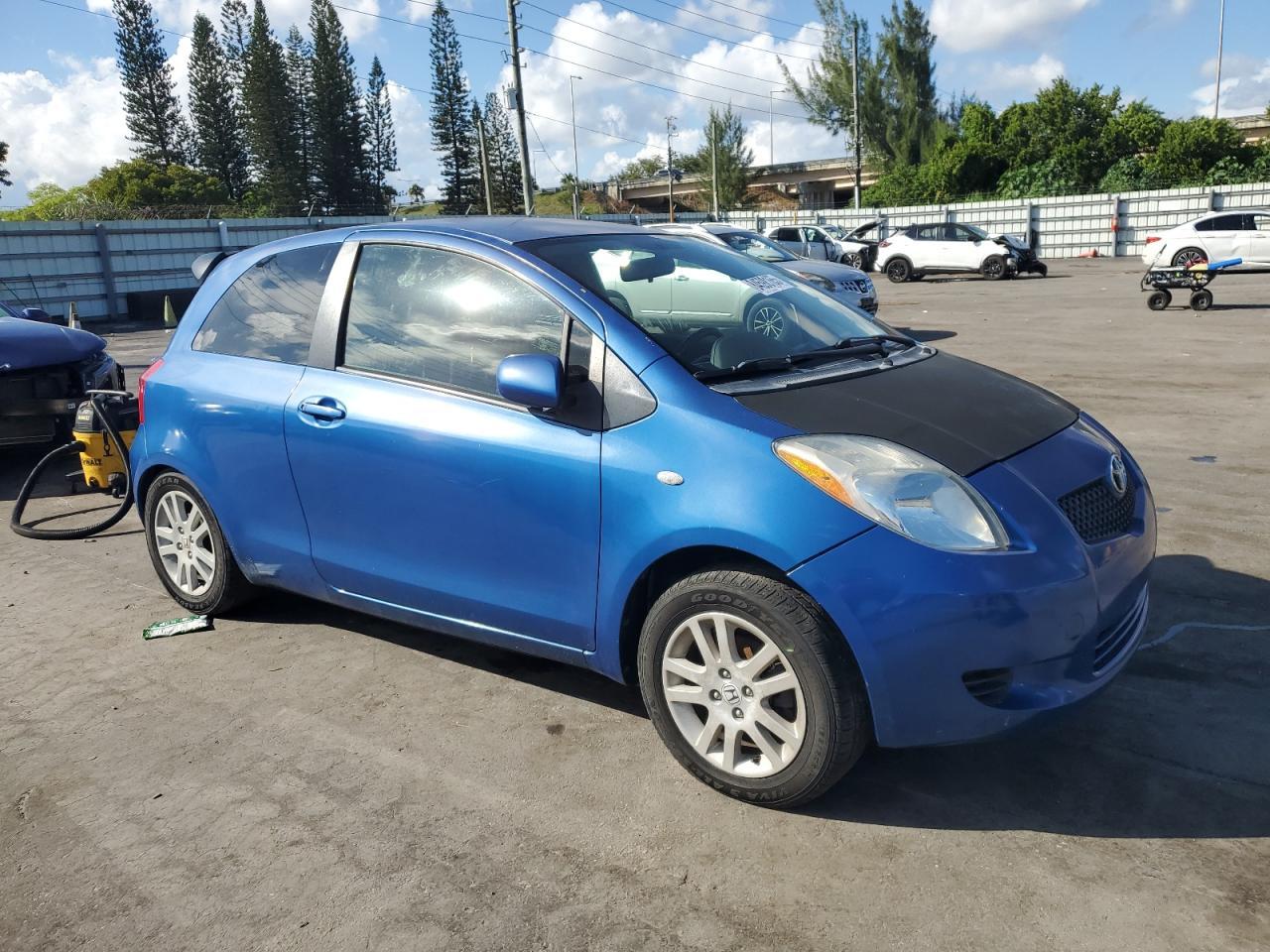 2008 Toyota Yaris - Image 4