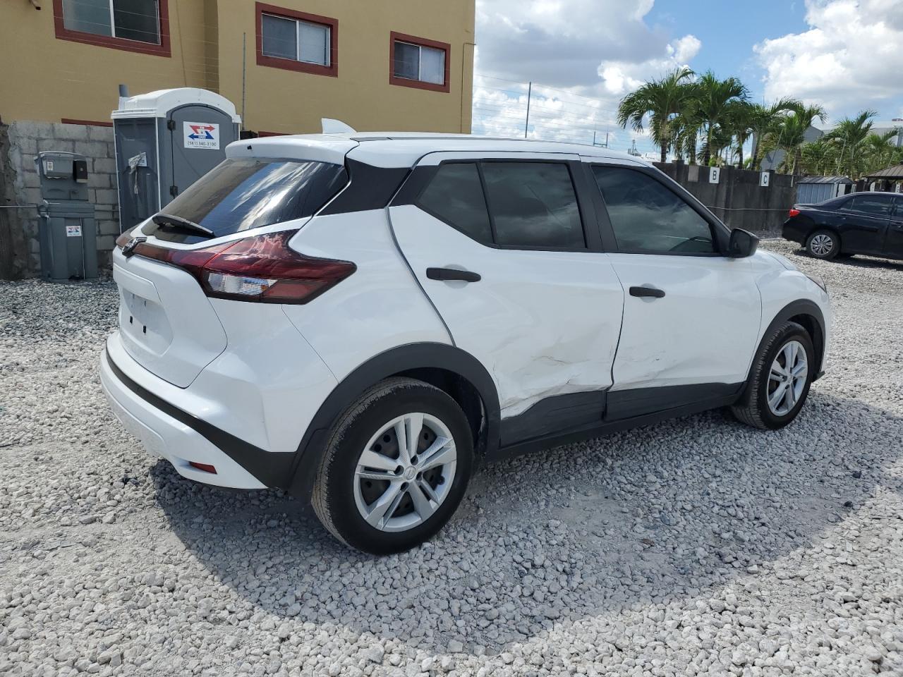 2023 Nissan Kicks S - Image 3