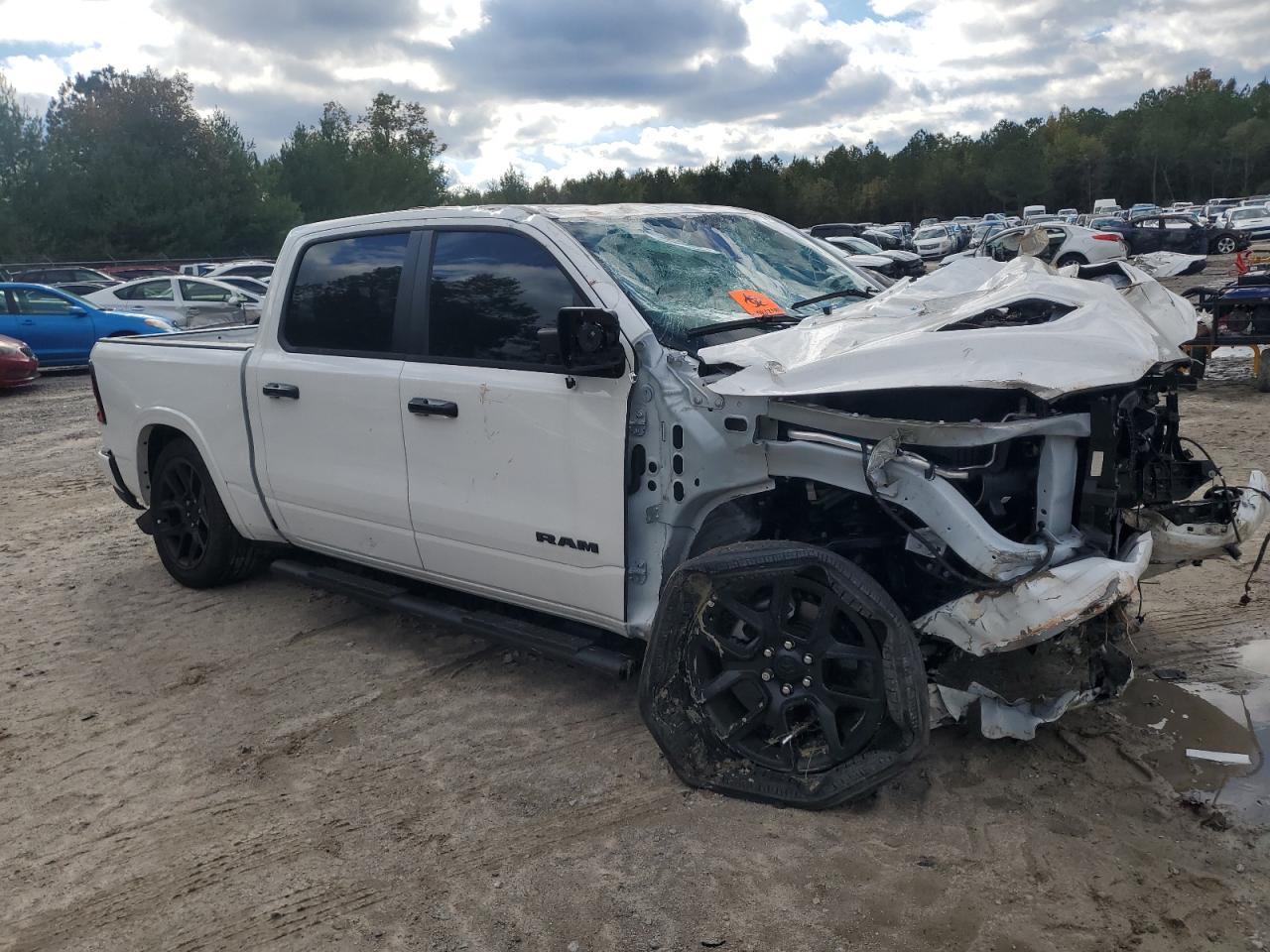 2025 Ram 1500 Laramie - Фото 4