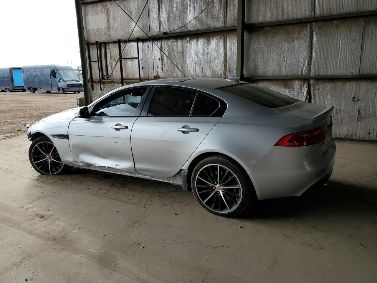 2018 Jaguar Xe S - Фото 2