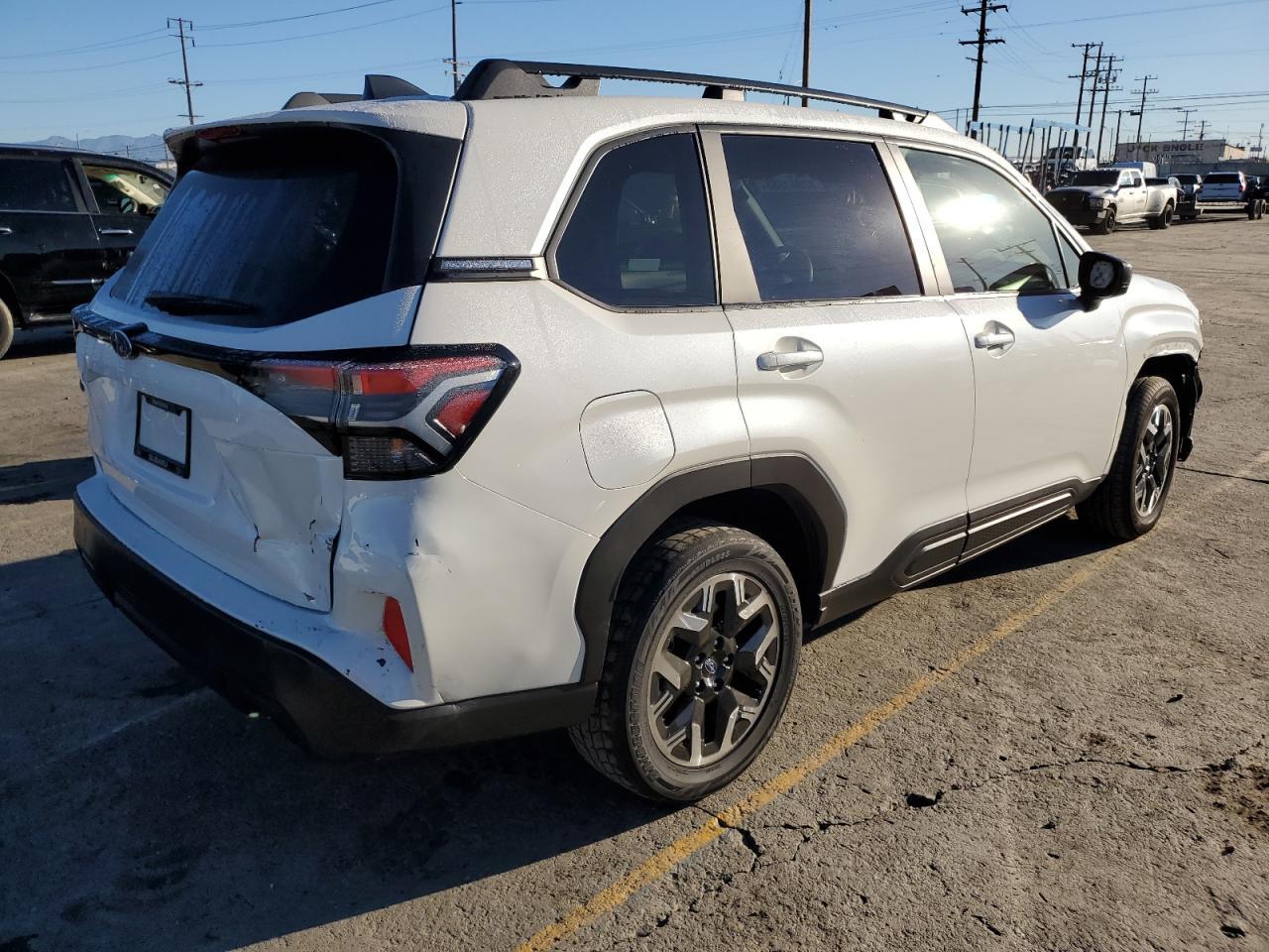 2025 Subaru Forester Premium - Фото 3