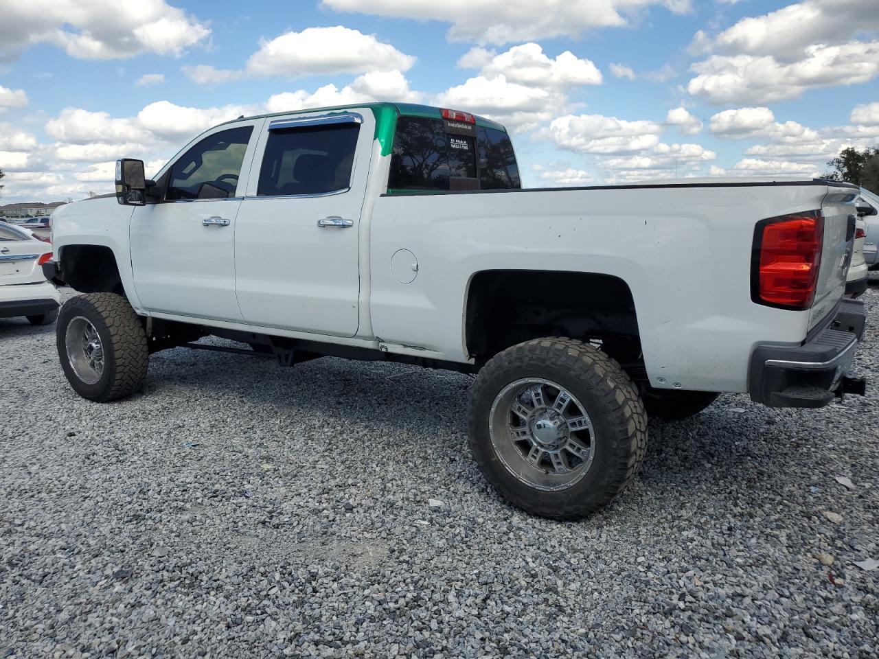 2015 Chevrolet Silverado K2500 Heavy Duty Ltz - Image 2