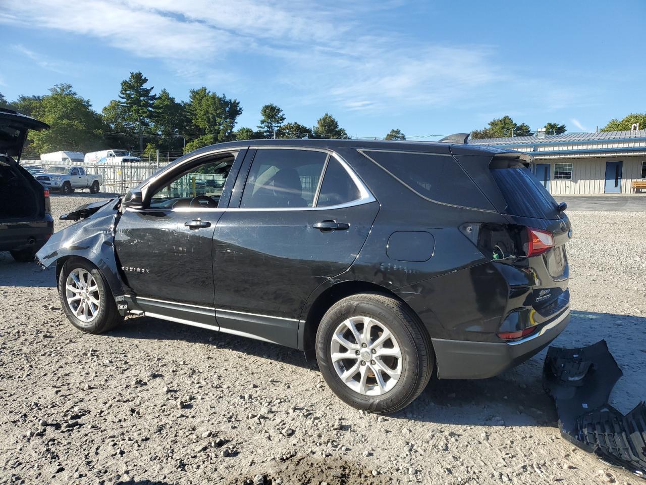 2020 Chevrolet Equinox Lt - Image 2