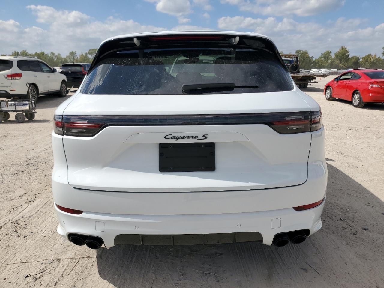 2023 Porsche Cayenne S - Фото 6