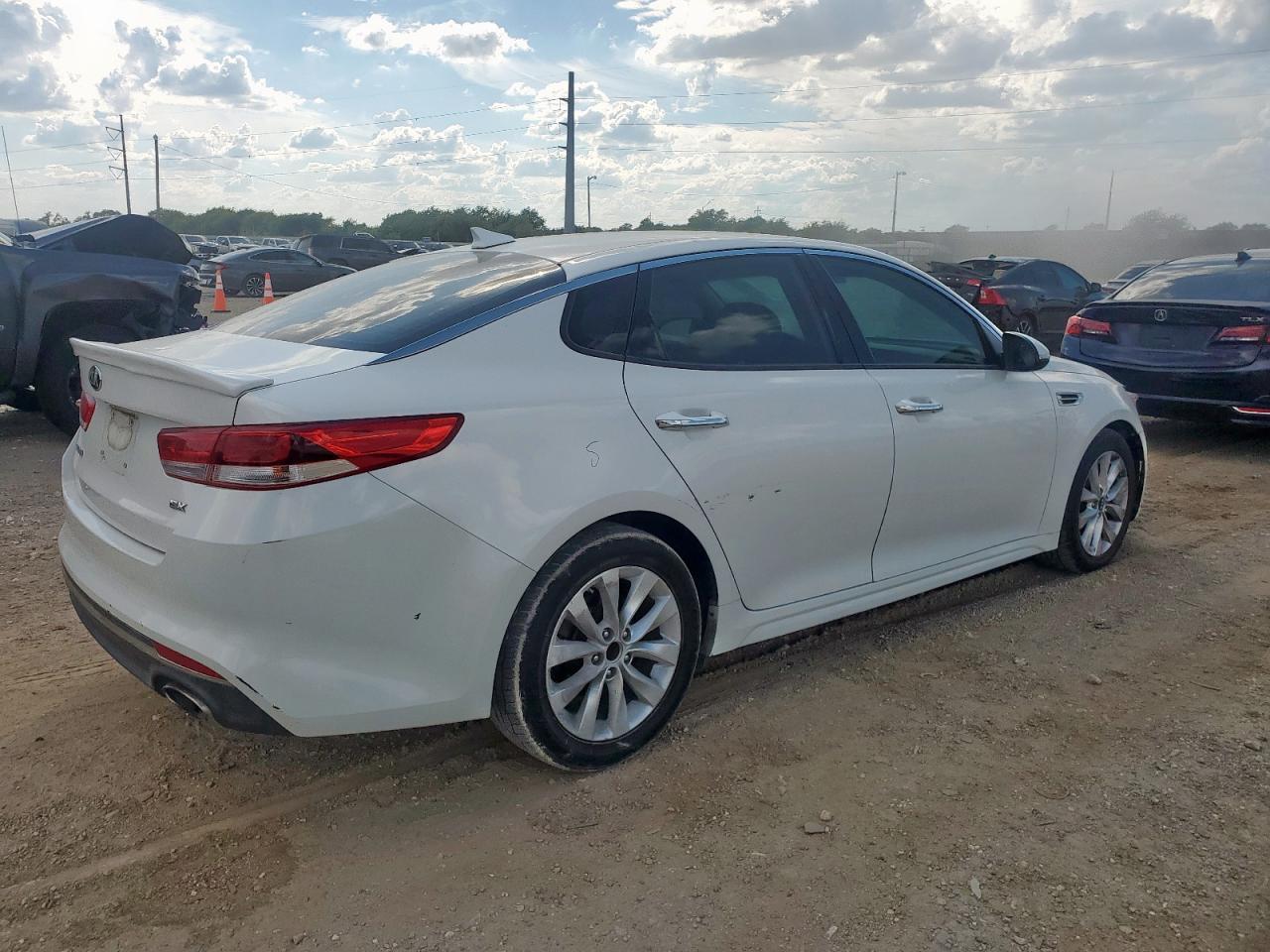 2016 Kia Optima Ex - Фото 3