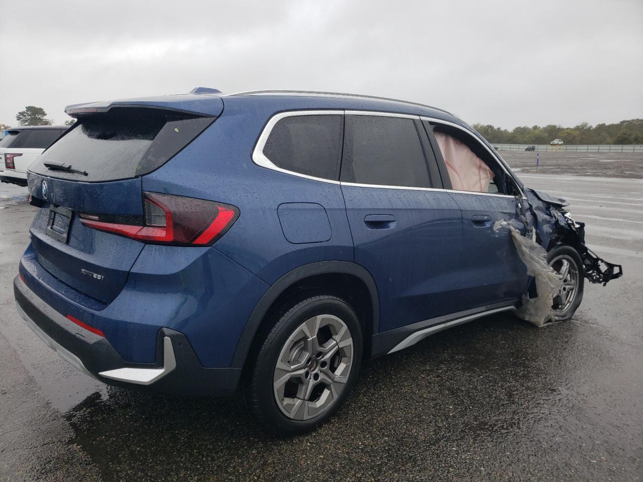 2024 BMW X1 xDrive28I - Фото 3