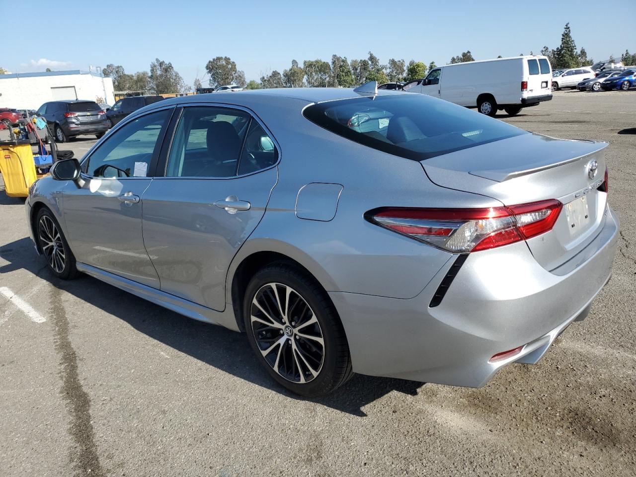 2019 Toyota Camry L - Image 2
