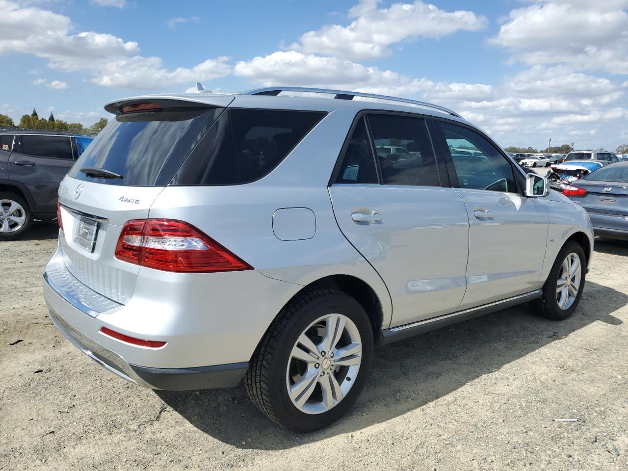 2012 Mercedes-Benz Ml 350 4Matic - Image 3