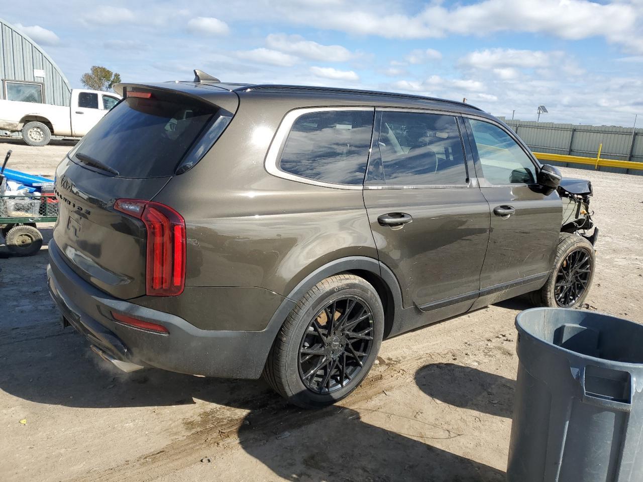2022 Kia Telluride Sx - Фото 3