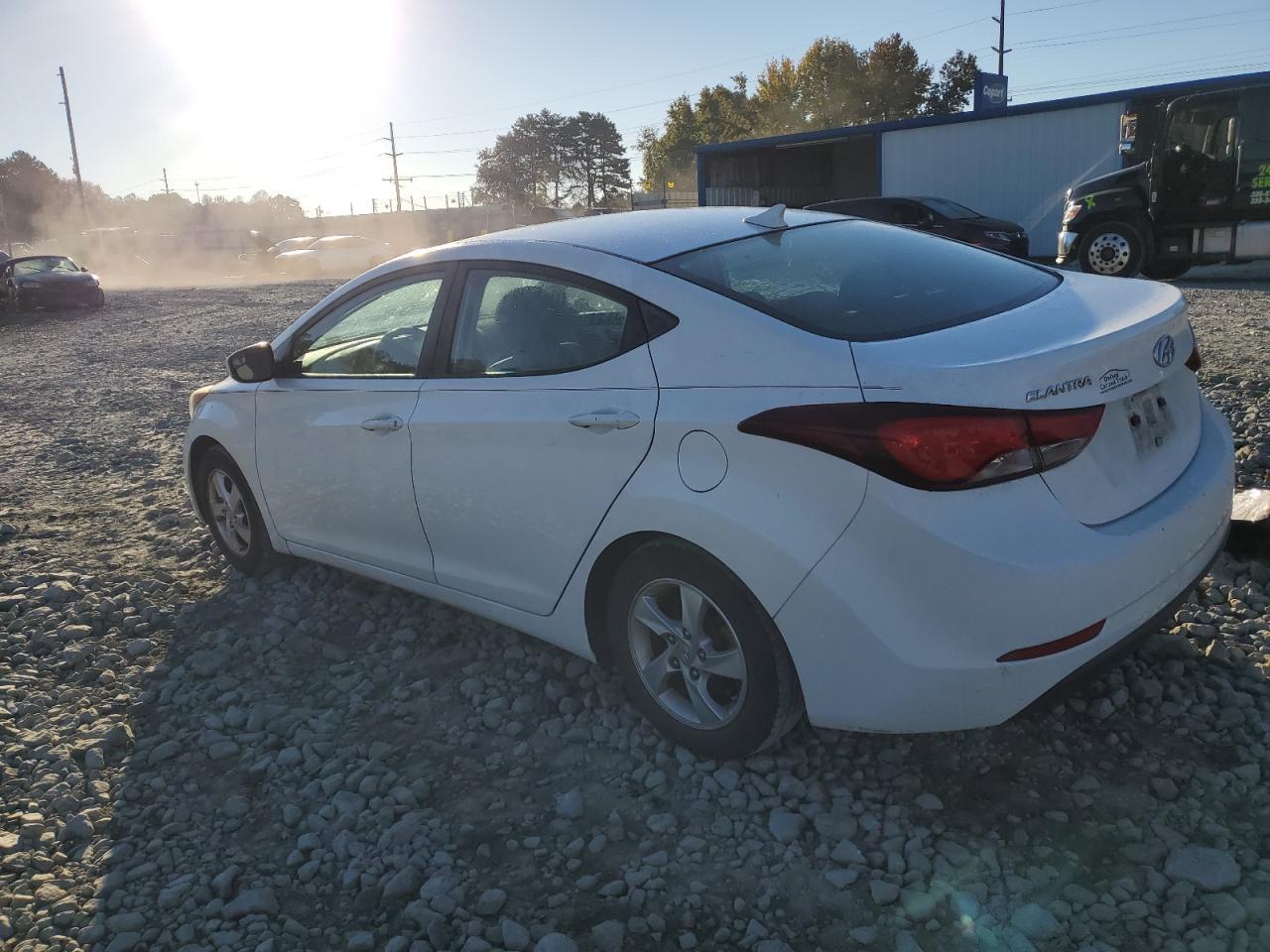 2014 Hyundai Elantra Se - Image 2