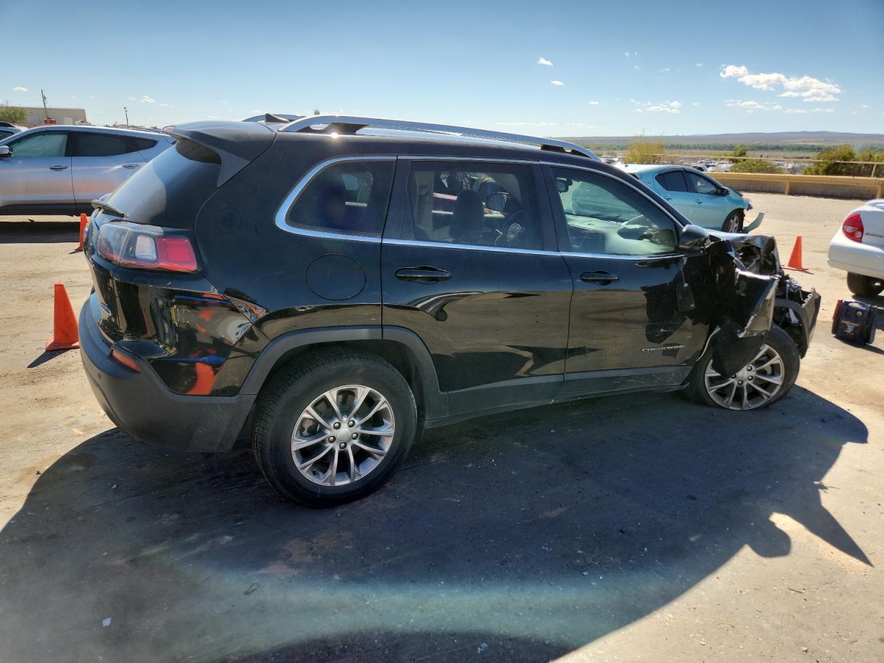 2021 Jeep Cherokee Latitude Plus - Image 3