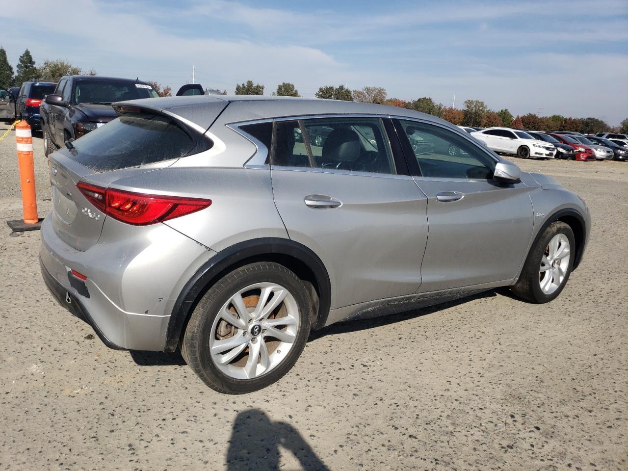 2018 Infiniti Qx30 Base - Image 3