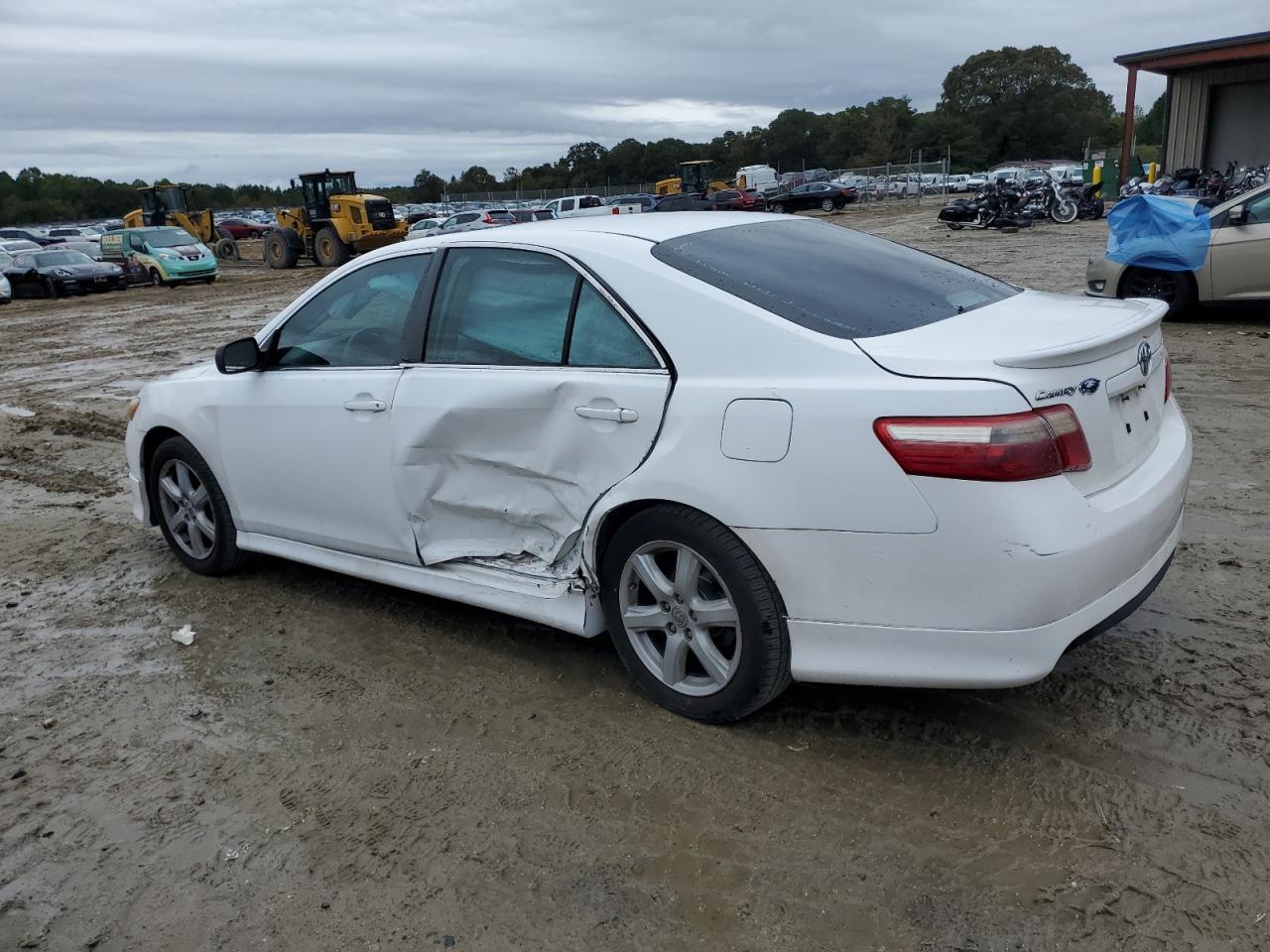 2008 Toyota Camry Le - Image 2