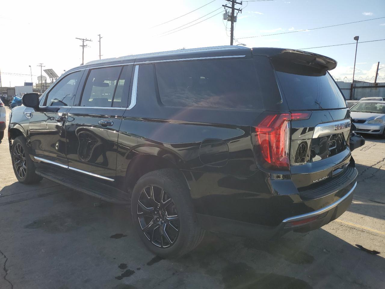 2022 GMC Yukon Xl K1500 Slt - Фото 2