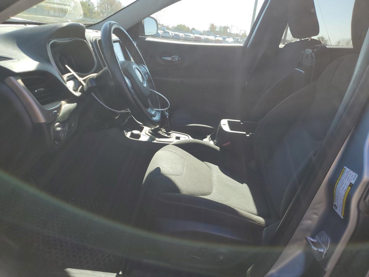 2016 Jeep Cherokee Latitude - Фото 7