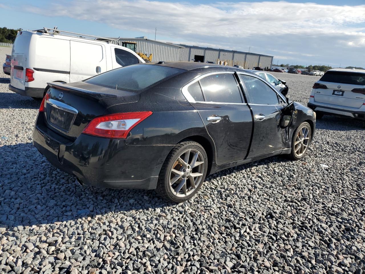2011 Nissan Maxima S - Фото 3