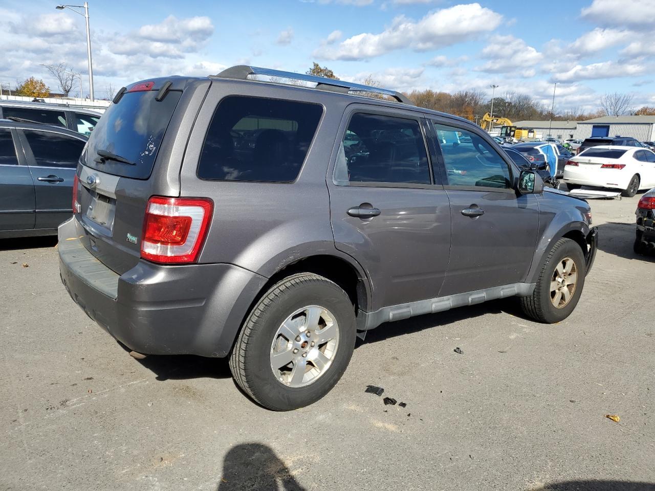 2011 Ford Escape Limited - Фото 3