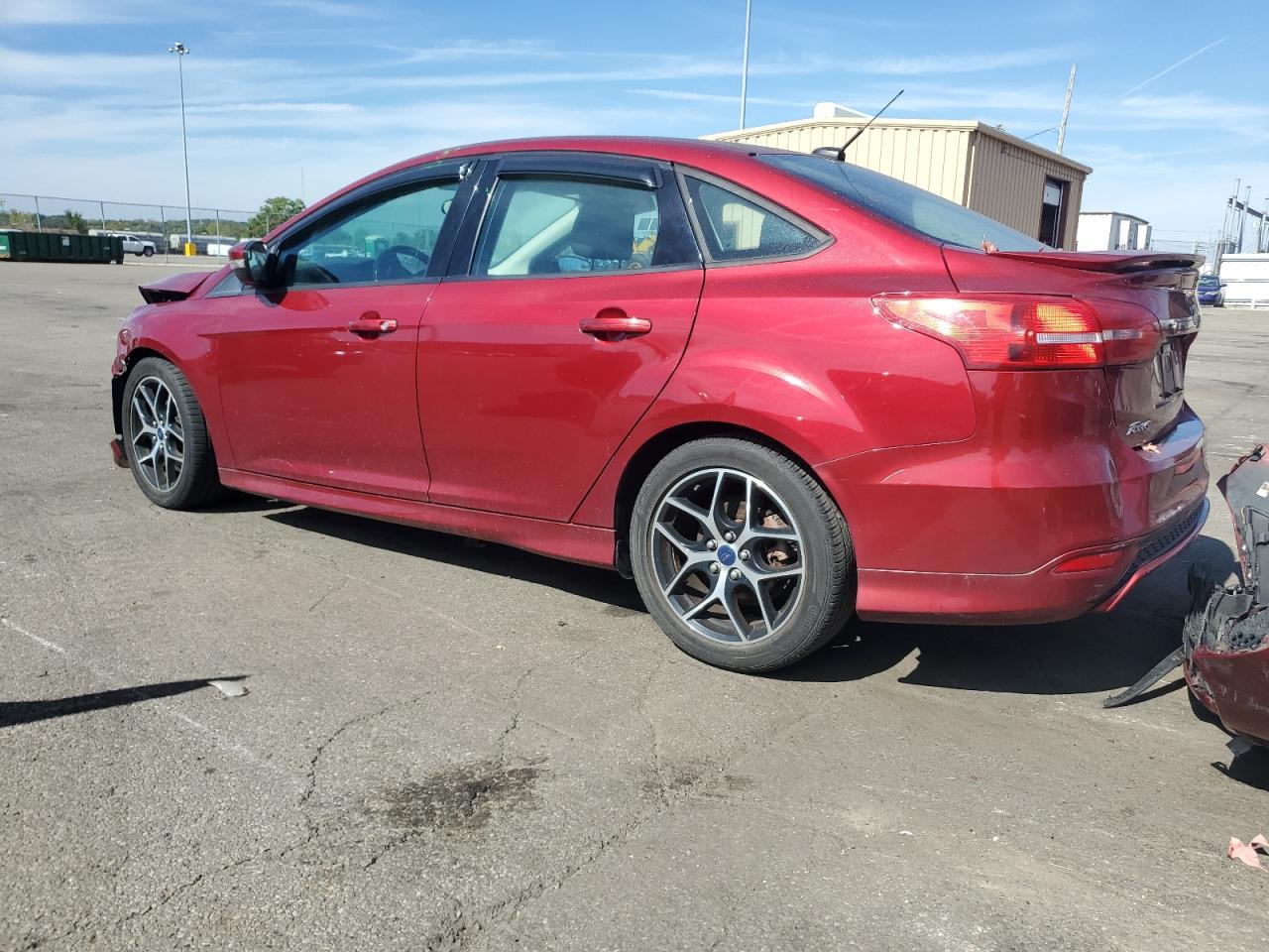 2016 Ford Focus Se - Image 2