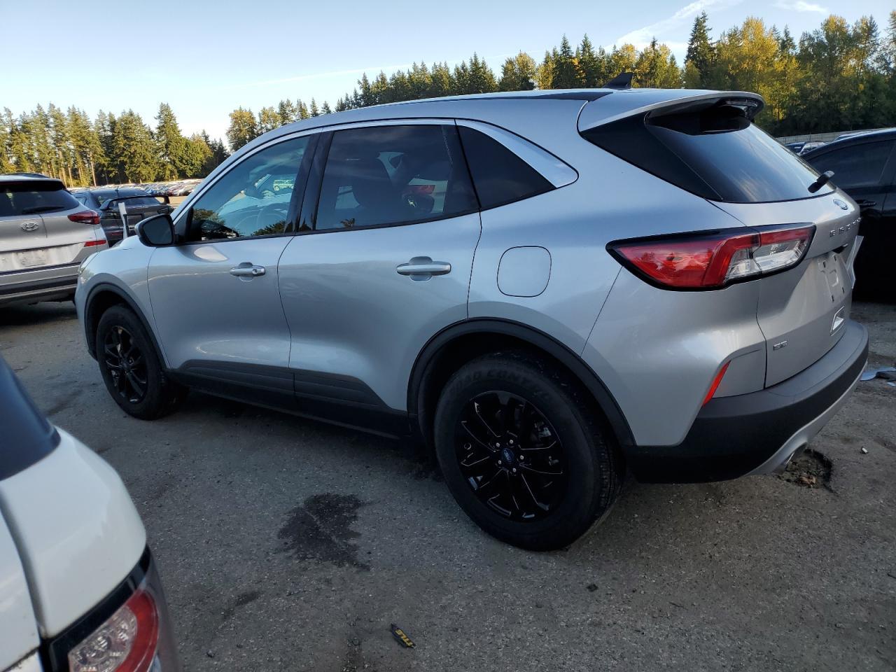 2020 Ford Escape Se - Фото 2