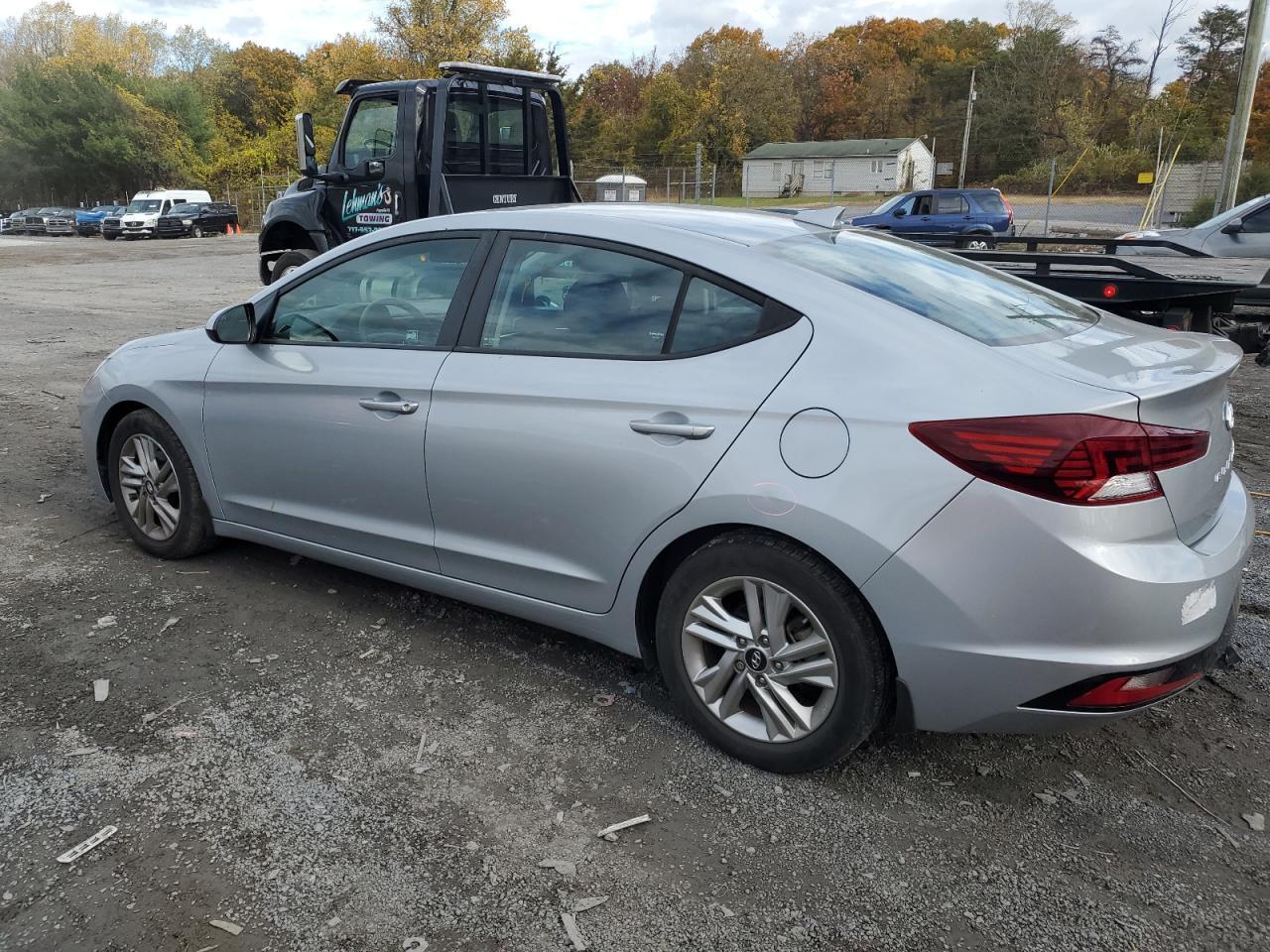 2020 Hyundai Elantra Sel - Фото 2