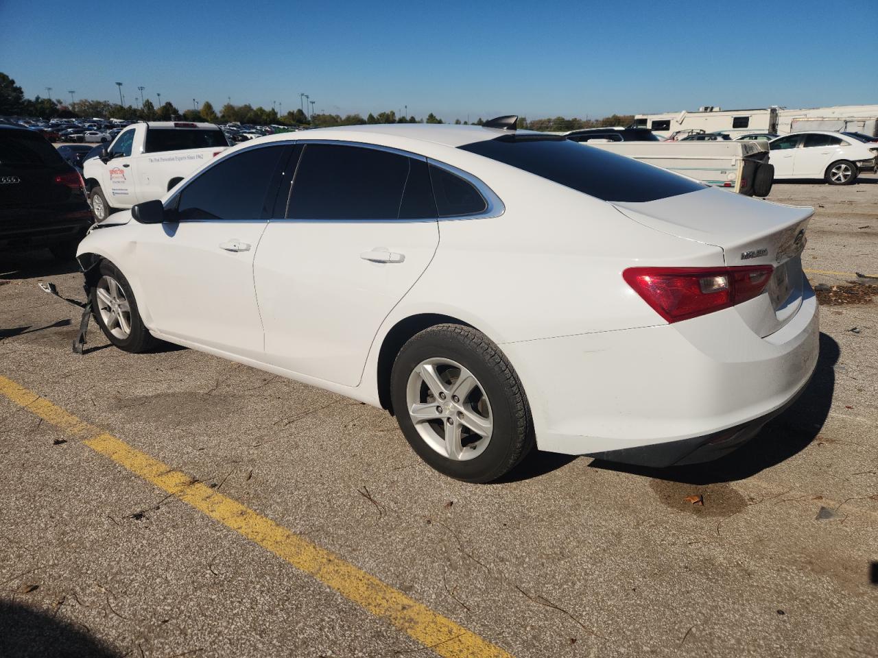 2019 Chevrolet Malibu Ls - Фото 2