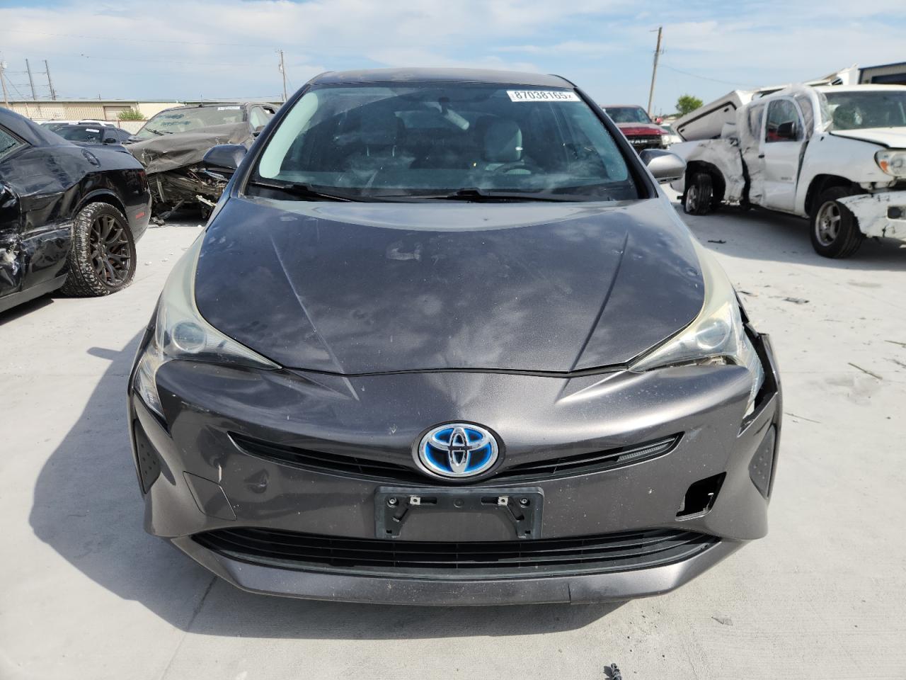 2016 Toyota Prius - Image 5