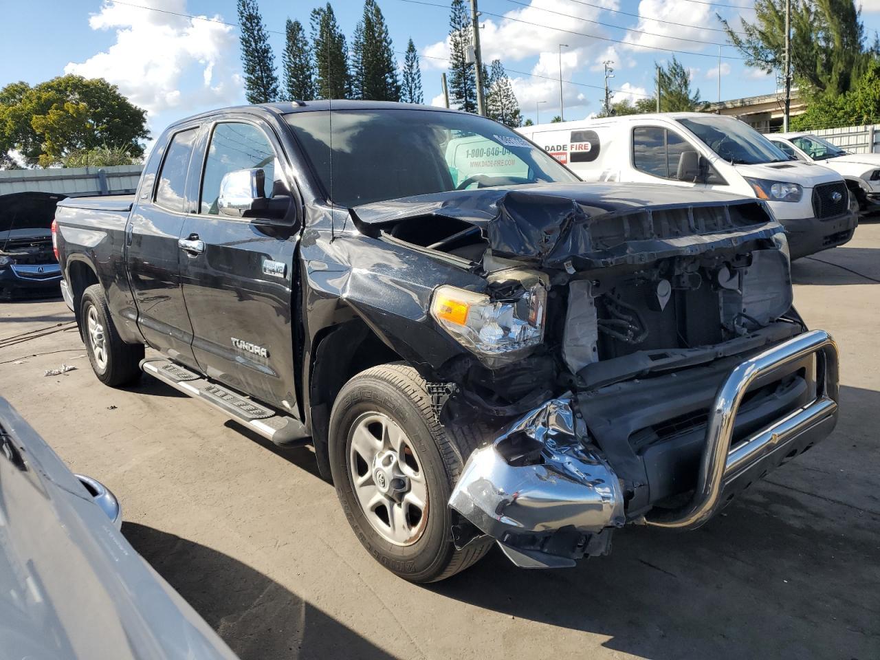 2015 Toyota Tundra Sr5 - Image 4