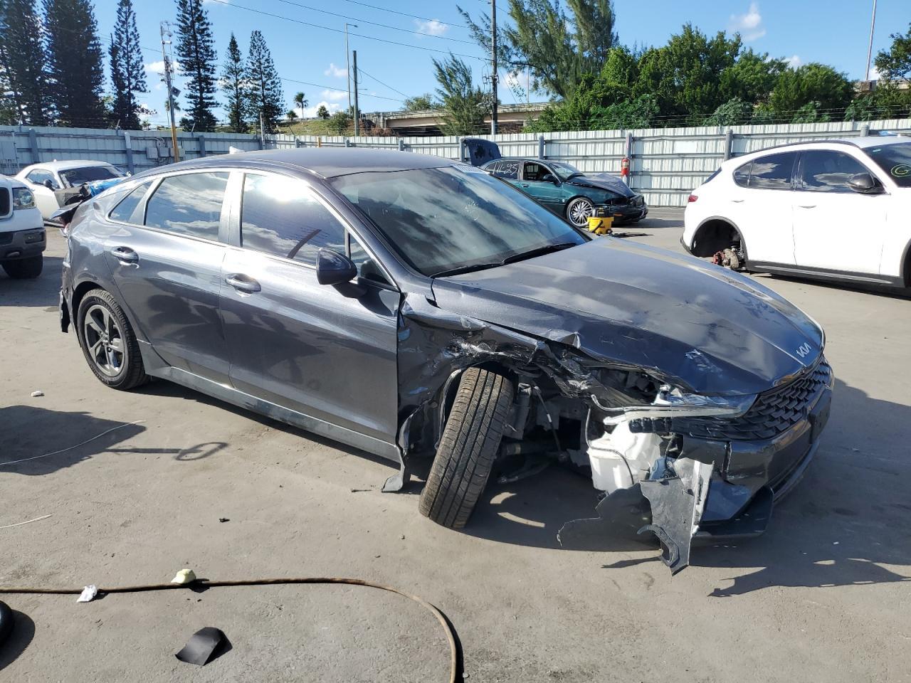 2022 Kia K5 Lxs - Фото 4