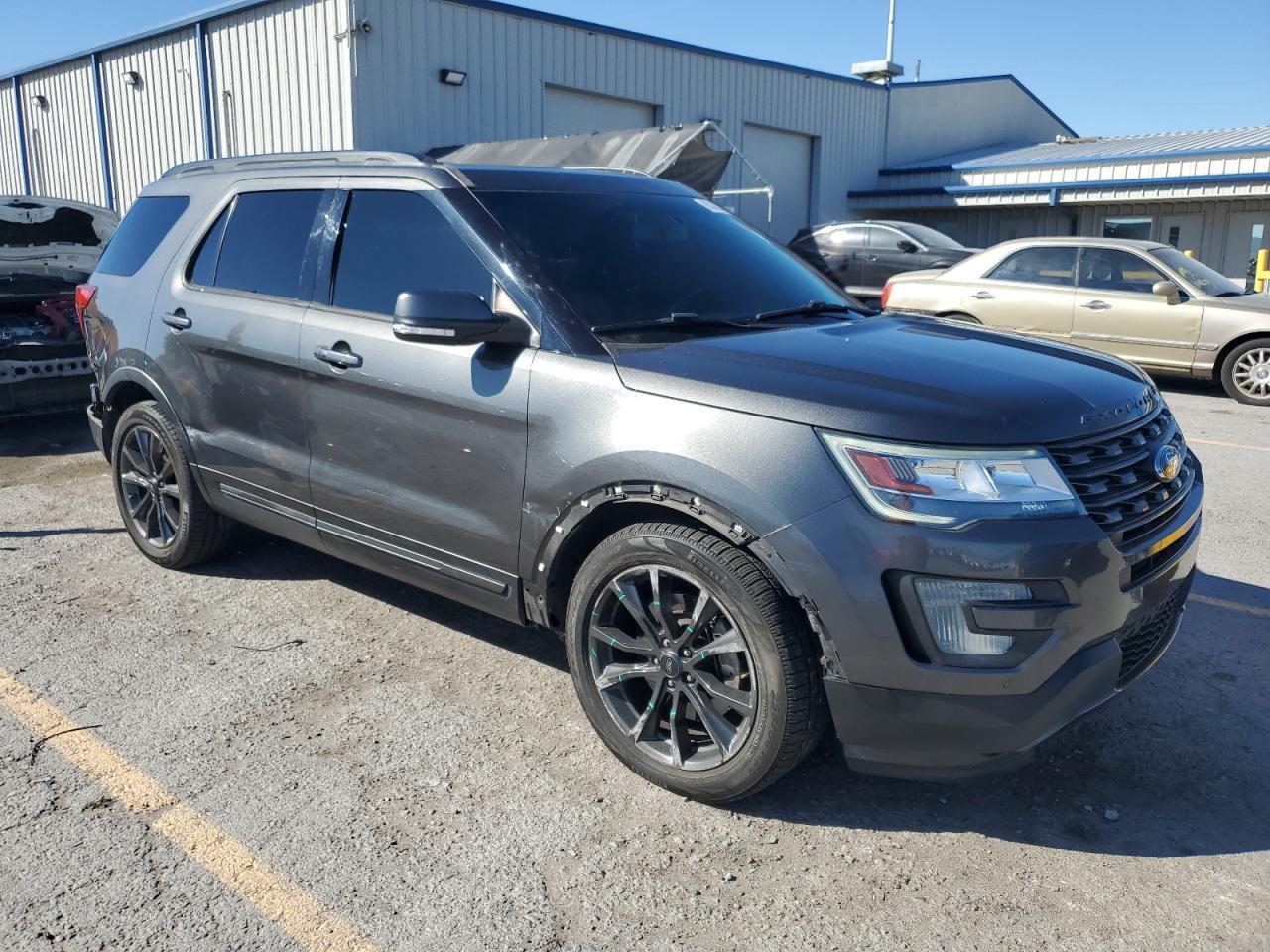 2017 Ford Explorer Xlt - Фото 4