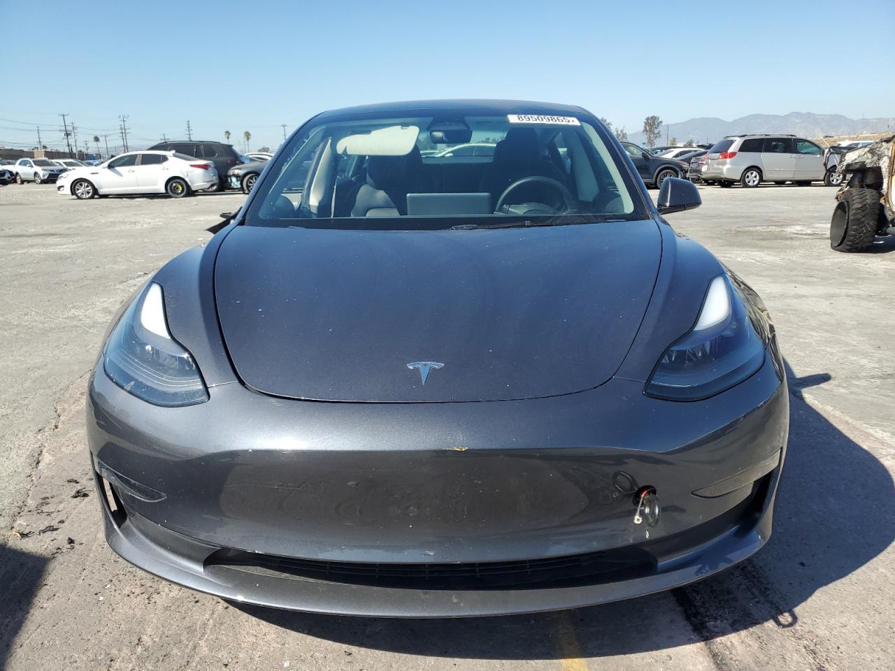 2023 Tesla Model 3 - Фото 5