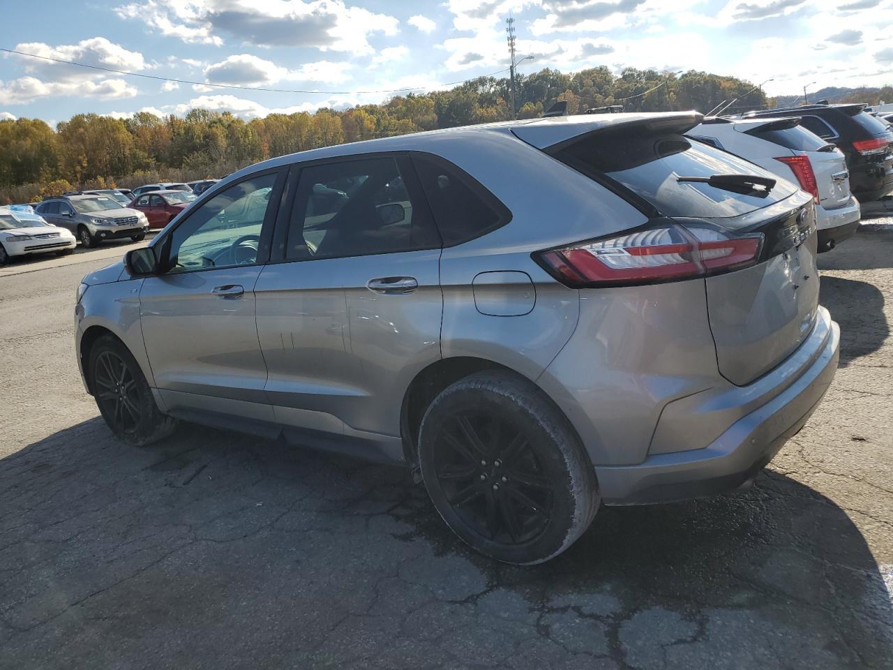 2021 Ford Edge Sel - Image 2