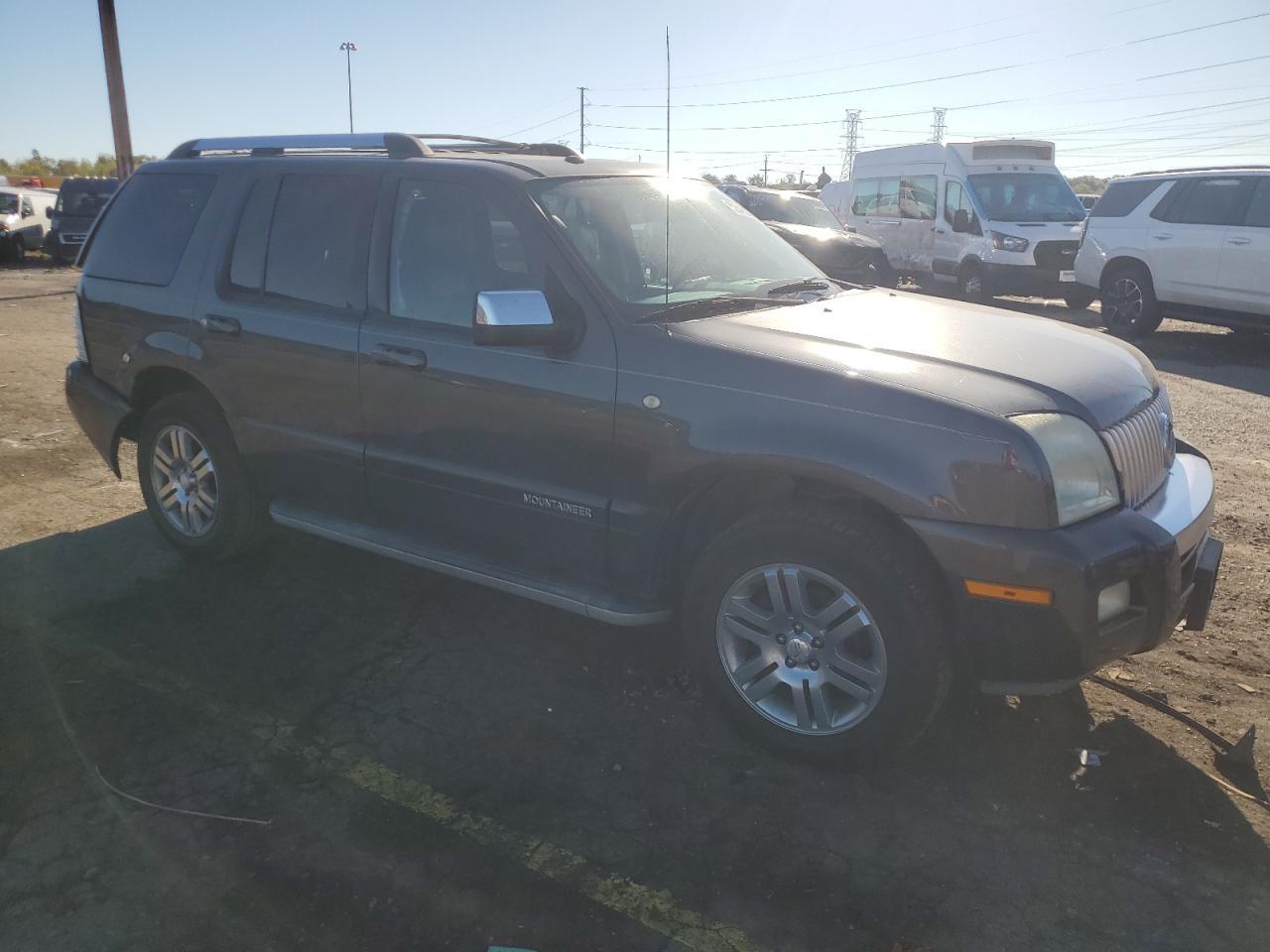2010 Mercury Mountaineer Premier - Image 4