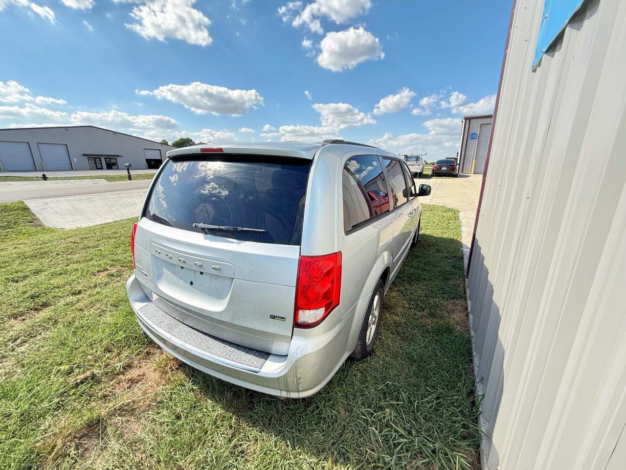 2011 Dodge Grand Caravan Mainstreet - Фото 4