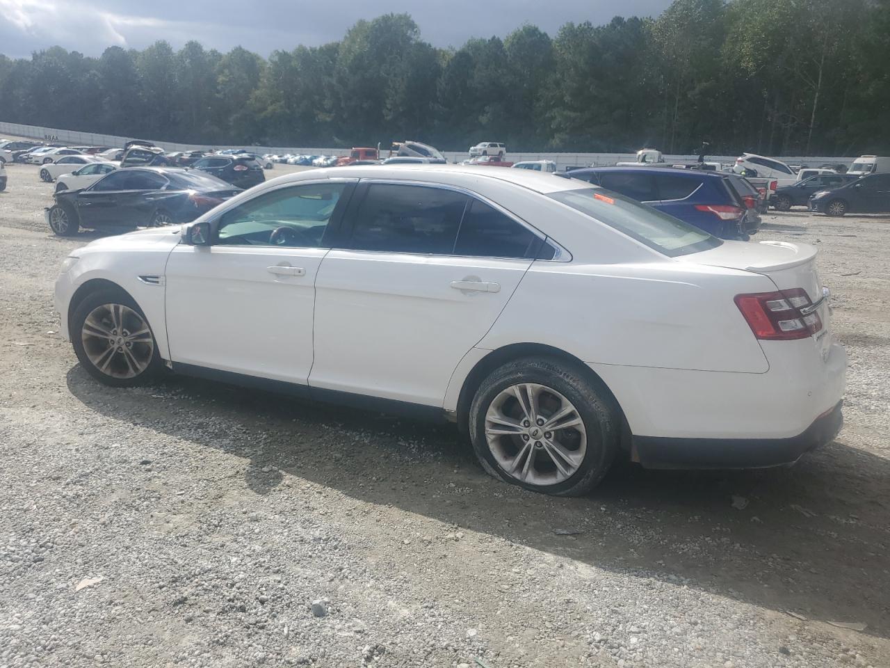 2014 Ford Taurus Sel - Image 2