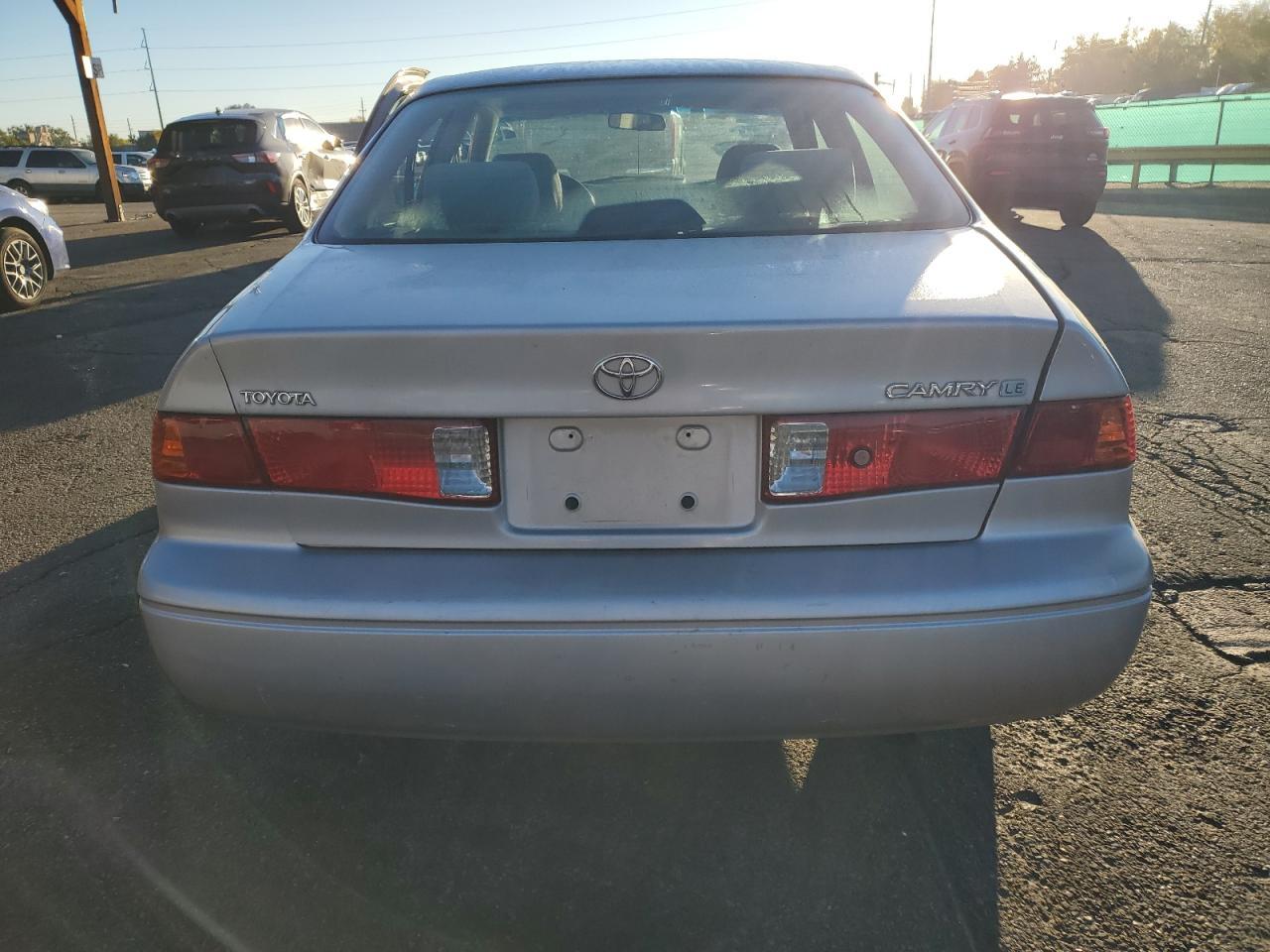 2000 Toyota Camry Ce - Image 6