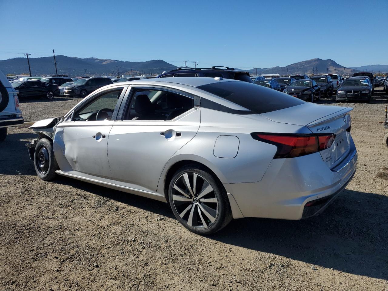 2020 Nissan Altima Sr - Фото 2
