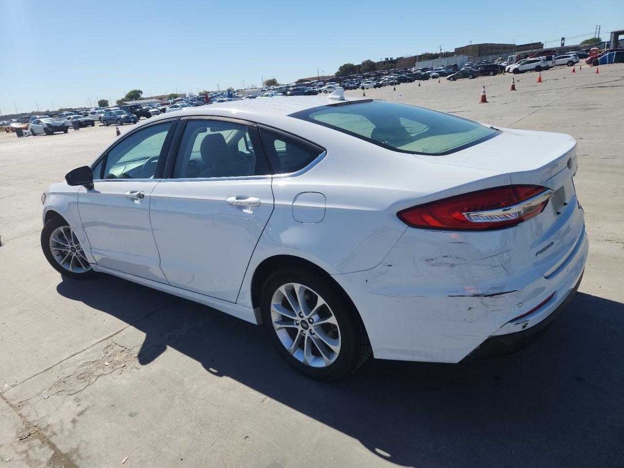 2019 Ford Fusion Se - Image 2
