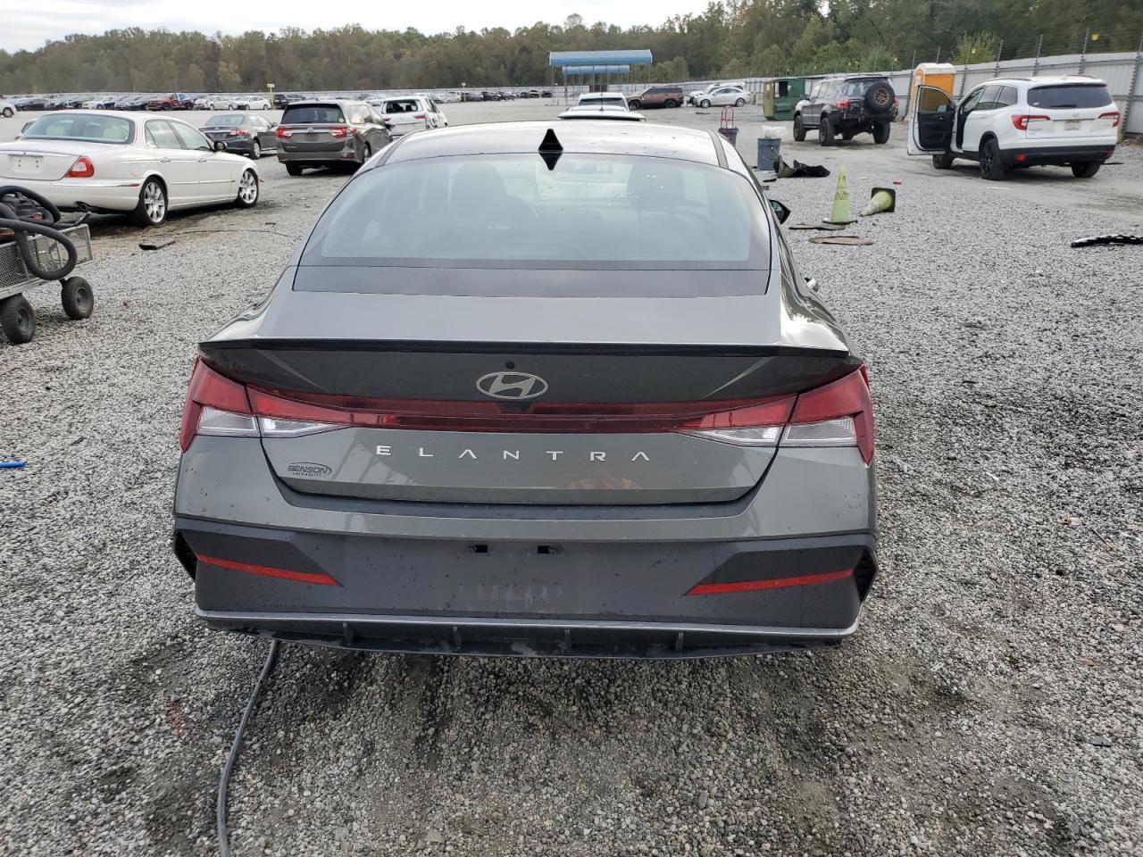 2025 Hyundai Elantra Sel Sport - Фото 6